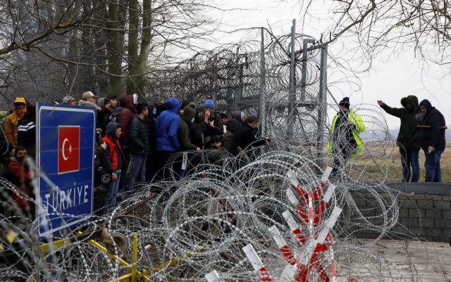 Αγωνία στον Εβρο – Θωρακίζεται η περιοχή, χιλιάδες θέλουν να περάσουν τα σύνορα