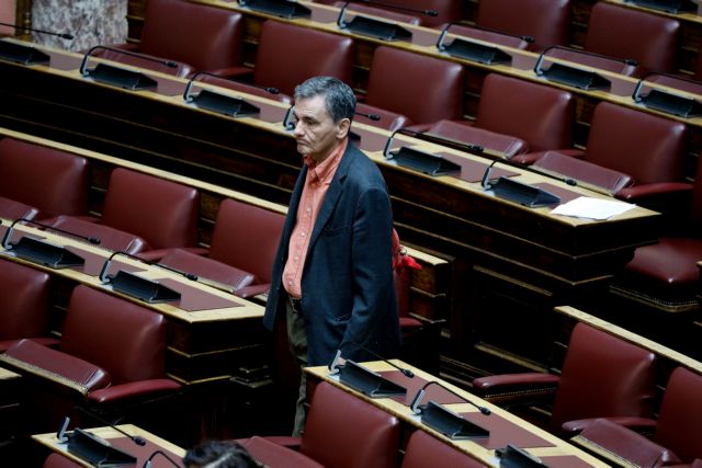 Πόλεμος Σταϊκούρα – Τσακαλώτου για τη χαμηλή πτήση της οικονομίας