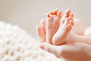 Γεννήθηκε το δεύτερο παιδί στην Ελλάδα από μητέρα με κοροναϊό