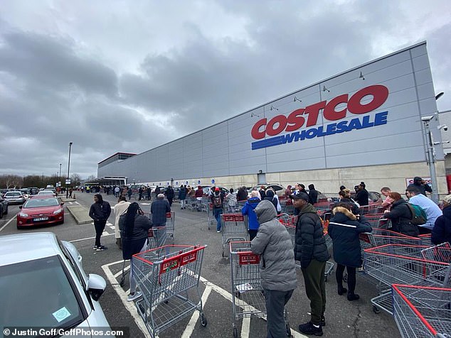 Κορονοϊός – Βρετανία: Περιορισμοί στα σουπερμάρκετ μετά την επιδρομή πανικόβλητων πολιτών