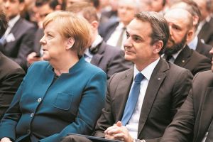 «Απόλυτη στήριξη και αλληλεγγύη» στην Ελλάδα