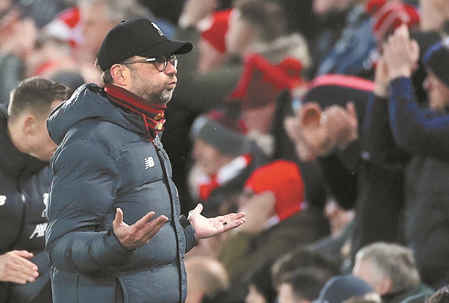 Η διπλή πικρία και η μισή χαρά