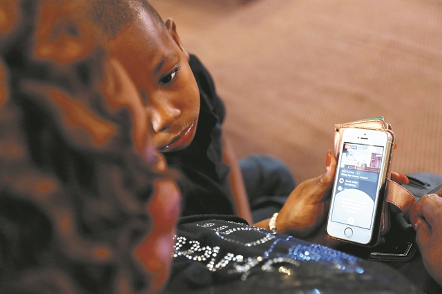 Η εφαρμογή που θα παρακολουθεί τον κορωνοϊό (αλλά και εμάς)