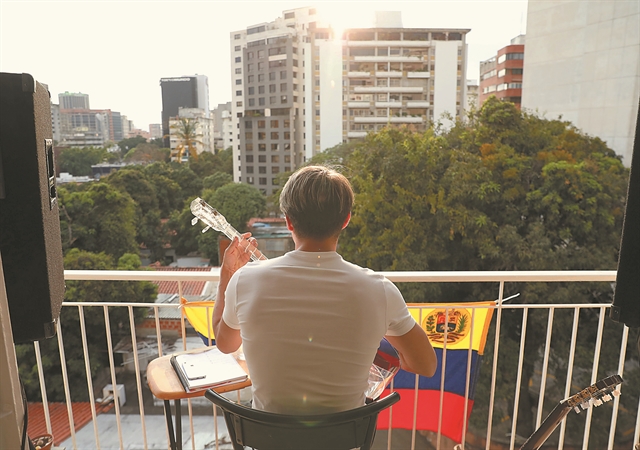 Πώς η μουσική θεραπεύει στις πανδημίες