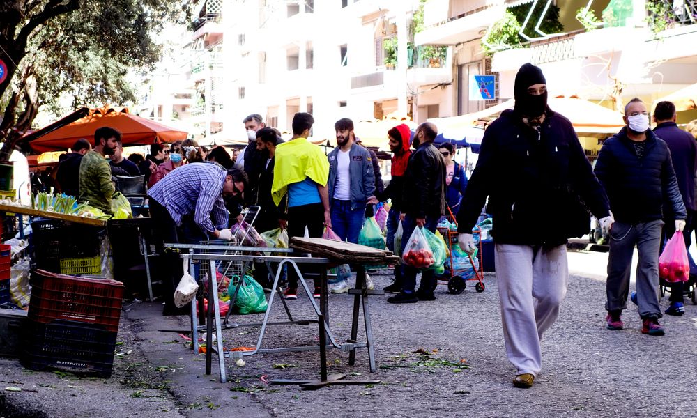 Κοροναϊός : Συνεχίζουν να αδιαφορούν για τους κανόνες προστασίας στις λαϊκές αγορές