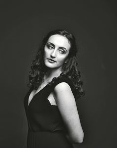 Η Δήμητρα Σελεμίδου με το «Blue» στο Ιδρυμα Γουλανδρή