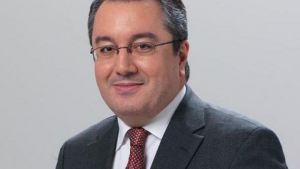 Μόσιαλος: Στις καλύτερες χώρες η Ελλάδα στην αντιμετώπιση του ιού