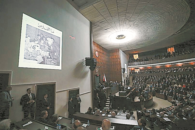 Σόου και απειλές από τον Ερντογάν