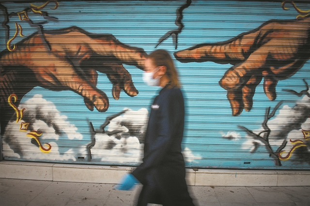 Δύο αντίδοτα στη σκληρή μάχη με τον κορωνοϊό