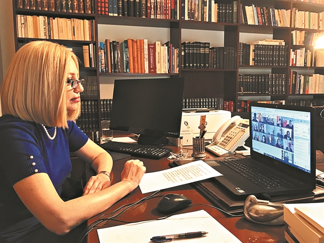 Επιστροφή στις ρίζες