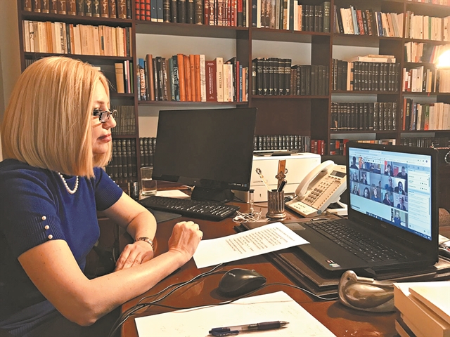 ΤΟ ΠΑΙΧΝΙΔΙ ΑΛΛΑΞΕ