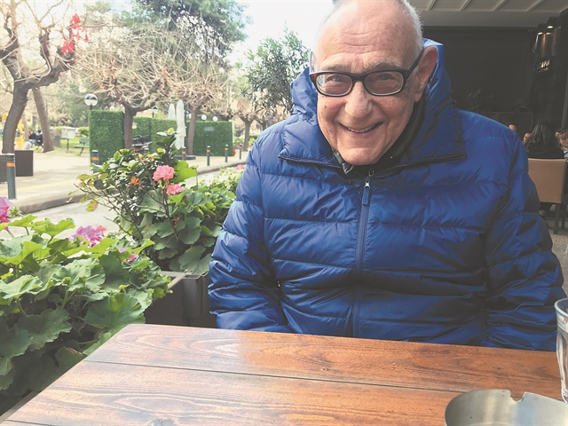 «Υπάρχουν πολύ περισσότεροι αρχιτέκτονες απ’ όσους χρειάζονται»