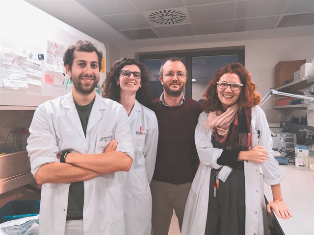 “Καλοντύνεσαι για να κατεβάσεις τα σκουπίδια”