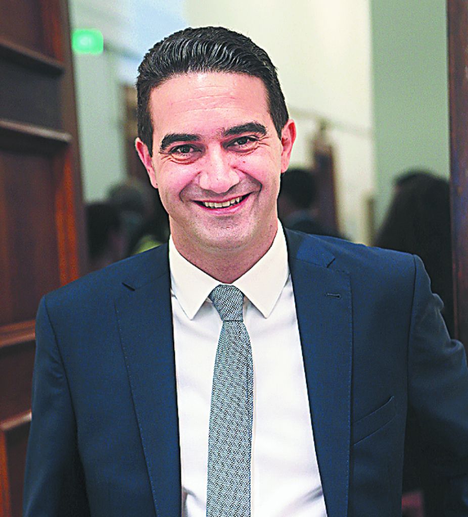 «Το τέλος του κόκκινου ανθρώπου»