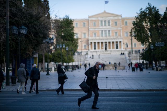 Ψιλά γράμματα και γκρίζες ζώνες στις κυβερνητικές ανακοινώσεις