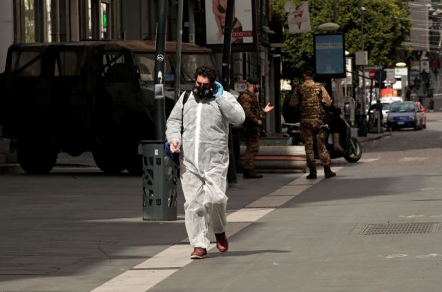 Ξεκίνησαν στη Νάπολη τα κατ΄οίκον τεστ ανίχνευσης του ιού