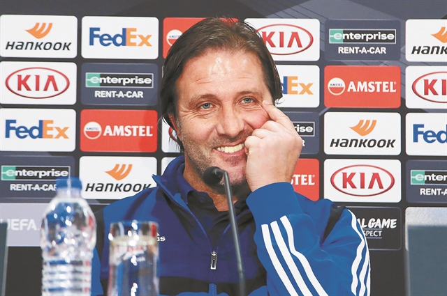 Ποιος άραγε του έκανε παρεμβάσεις;