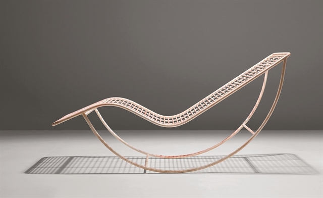 Το κυκλαδικό βέλος στο επίκεντρο…