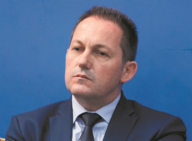 Τα γεγονότα και ο δούρειος ίππος