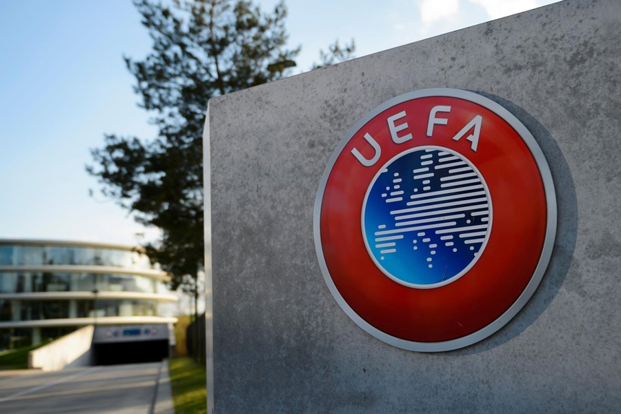 Η UEFA εξετάζει την αναστολή του Financial Fair Play