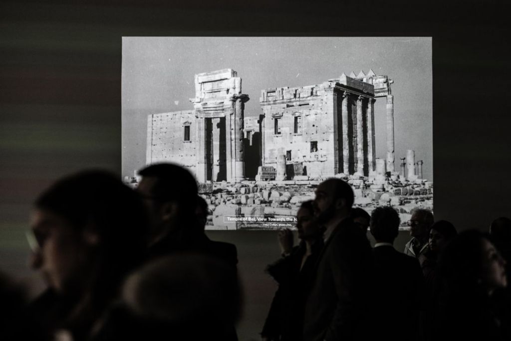Εικονικός περίπατος στα ερείπια των αρχαίων πόλεων που διέλυσε ο πόλεμος