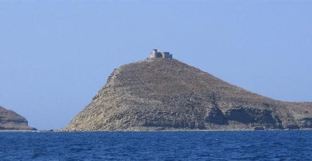 Αυτές είναι οι βραχονησίδες που προτείνονται για κλειστές δομές