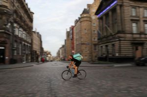 «Βόμβα» από την Οξφόρδη – Ίσως έχει προσβληθεί το 50% των Βρετανών