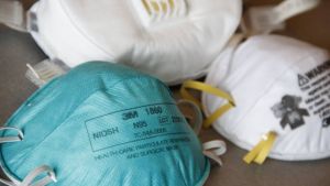 Αποκλειστικό MEGA: Έως και 4 ευρώ οι μάσκες μέσω αγγελίας