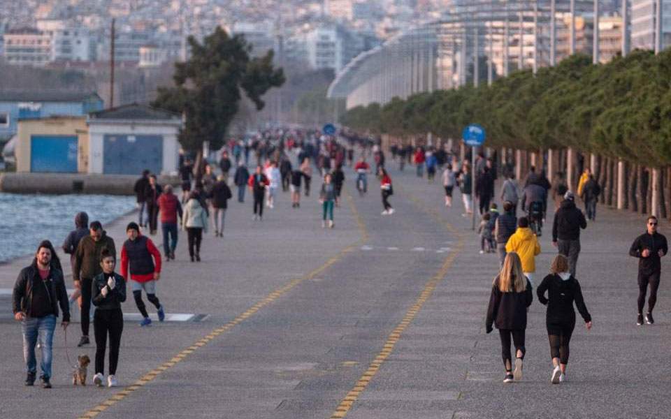 Φωτια πήρε το Twitter για τους ανεύθυνους «ασκούμενους» στη Θεσσαλονίκη