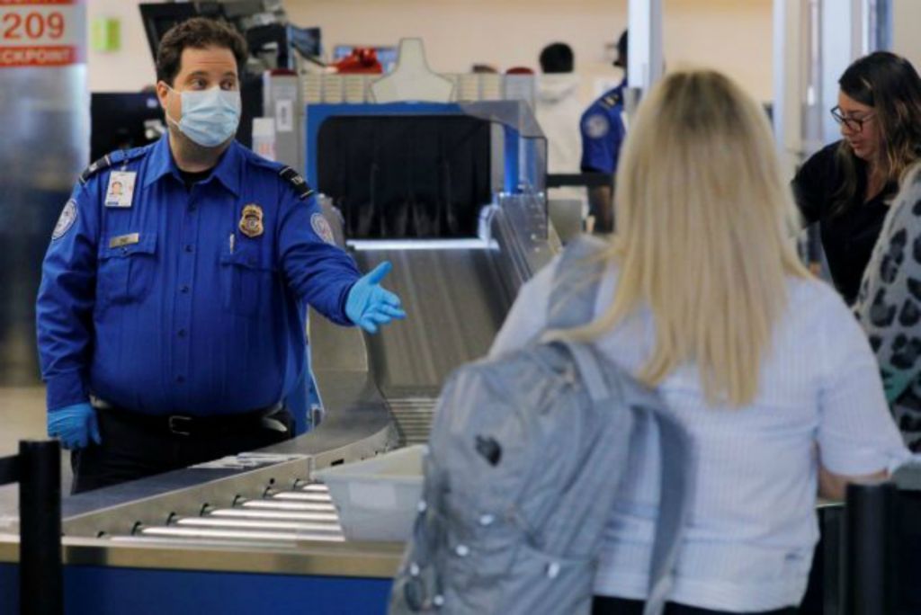 Η Ουάσινγκτον πιθανόν να απαγορεύσει την είσοδο όσων έρχονται από την Ευρώπη