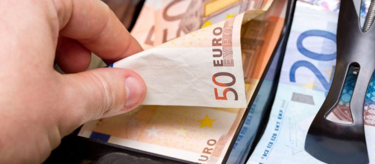 Κοροναϊός : Πώς θα ρυθμίσουν τα δάνειά τους επιχειρήσεις και ιδιώτες