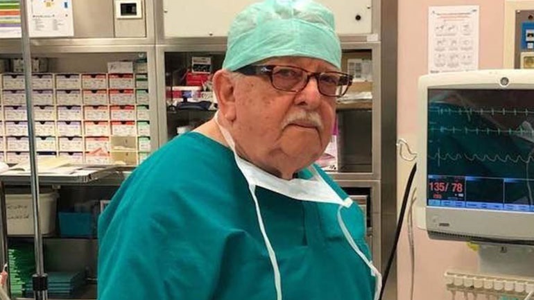 Κοροναϊός: Φημισμένος Ιταλός γιατρός στα 85 του ρίχνεται στον πόλεμο κατά της πανδημίας