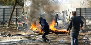 Τουρκικά ΜΜΕ : «Νεκρός μετανάστης από πυρά Έλληνα στρατιώτη» – «Fake news» λέει ο Πέτσας