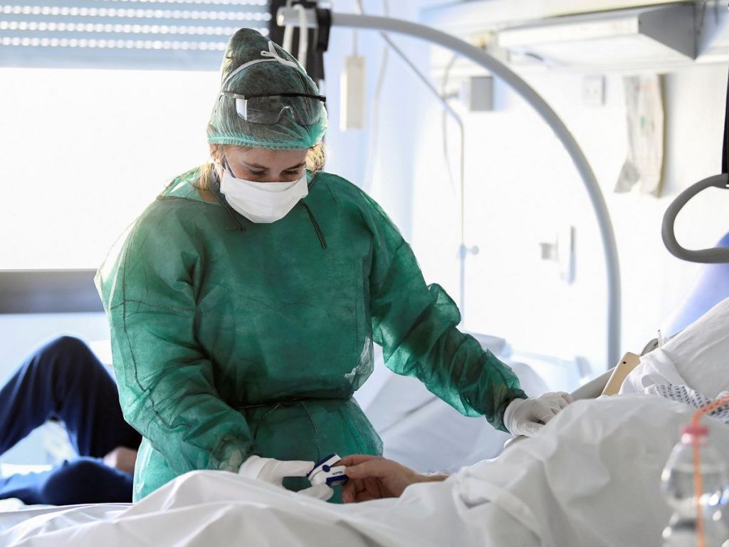 Απίστευτη αισχροκέρδεια στις μάσκες: Από 1,15 ευρώ η μία, στα 21 ευρώ