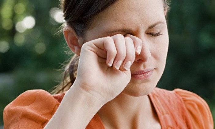 Κοροναϊός και μάτια : Πώς μπορείτε να προστατεύσετε τον εαυτό σας και τους άλλους