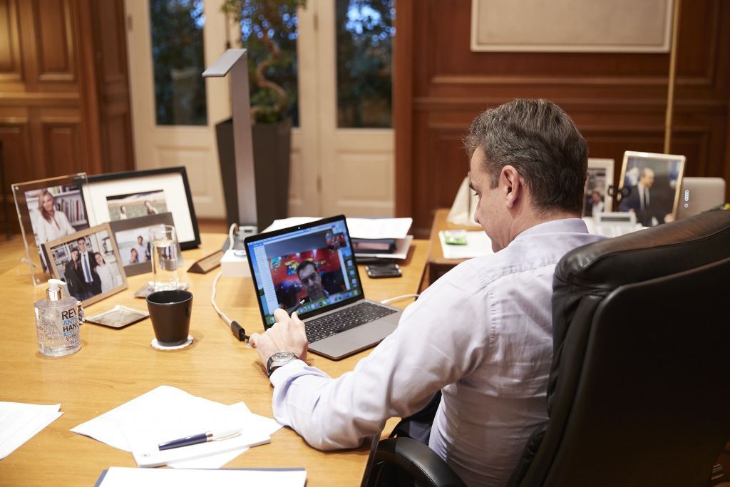 Κοινό μήνυμα Μητσοτάκη και Τσίπρα για τον κοροναϊό : «Μένουμε σπίτι»