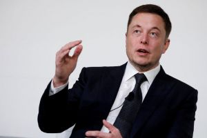Κοροναϊός : Η Tesla του Ίλον Μασκ προσφέρθηκε να κατασκευάσει αναπνευστήρες για τους πάσχοντες