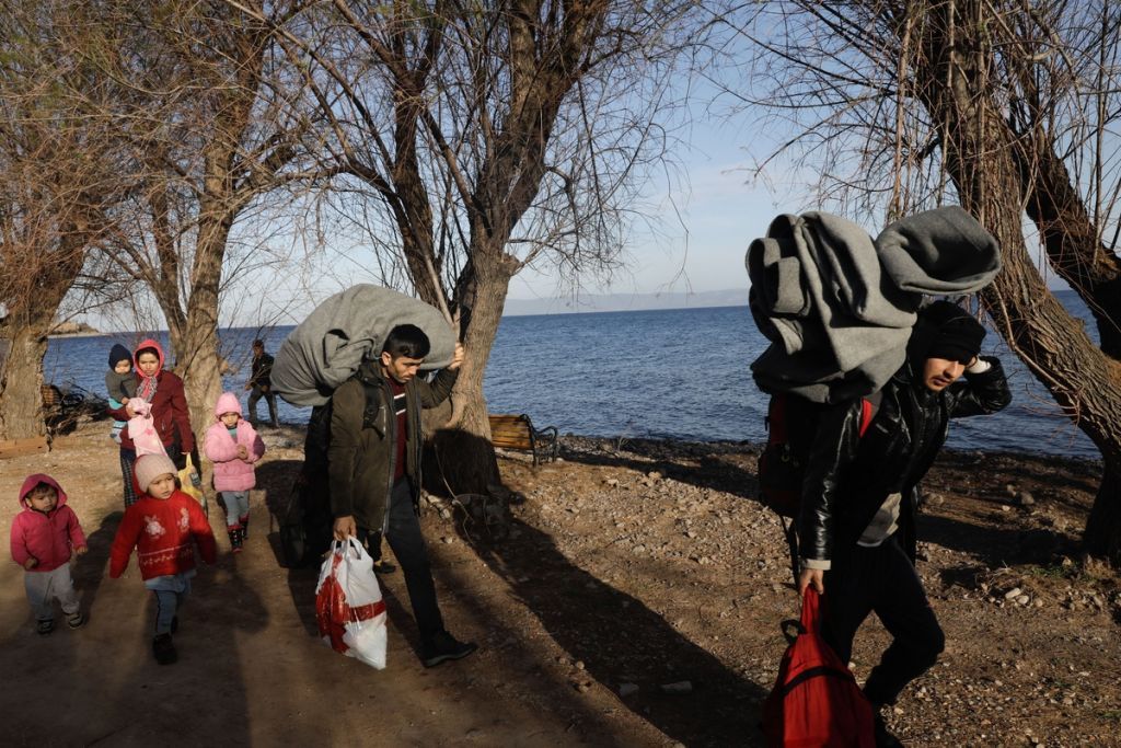 Μηταράκης : Τέλος τα επιδόματα σε όσους έχουν άσυλο