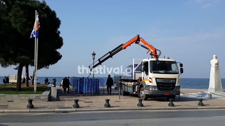 Θεσσαλονίκη : Φρένο στους επικίνδυνα ανεύθυνους με 400 σιδερένια κιγκλιδώματα στην παραλία