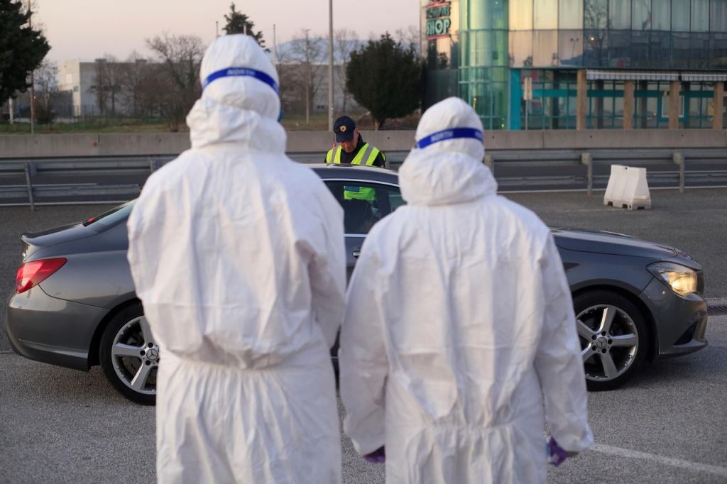 Κοροναϊός : Απαγόρευση δημοσίων συγκεντρώσεων και εκδηλώσεων στη Σλοβενία