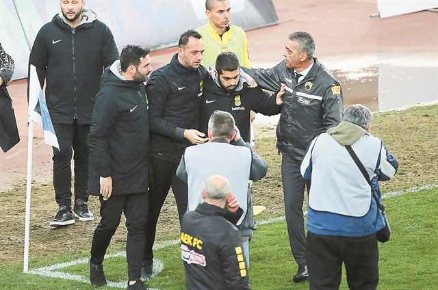 Οκτώ μήνες εκτός