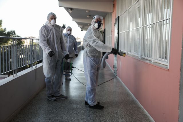 Τι θα γίνει με τα σχολεία λόγω κοροναϊού