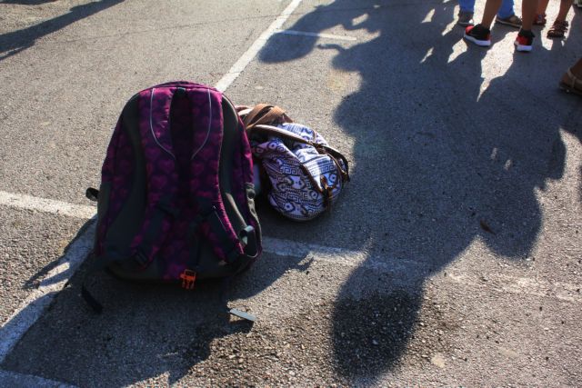 Κεραμέως : Εξετάζεται η επέκταση της σχολικής χρονιάς – Ίσως γίνουν αργότερα οι πανελλαδικές