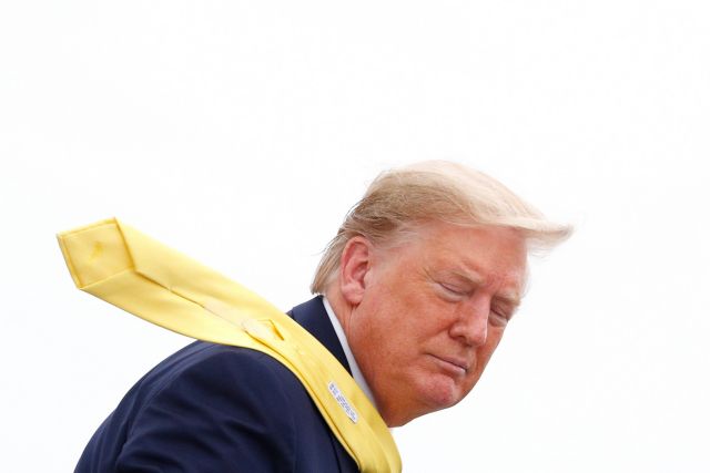 Επικίνδυνες επαφές Τραμπ – Είδε γερουσιαστές που είχαν νοσήσει