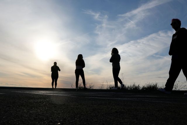 ΗΠΑ: Μέχρι αρχές Ιουνίου οι απαγορεύσεις λόγω κοροναϊού