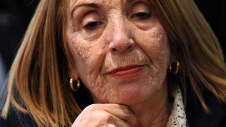 Χριστοδουλοπούλου : «Με μένα έφτασαν στην Ευρώπη ένα εκατομμύριο πρόσφυγες» | tanea.gr