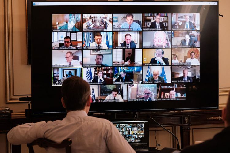 Ανοιχτές πληγές και μαύρες τρύπες της κυβερνητικής διαχείρισης της πανδημίας