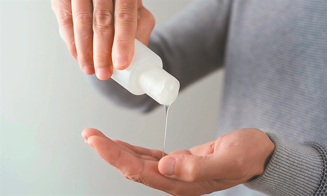 Ολοι στη μάχη  των αντισηπτικών