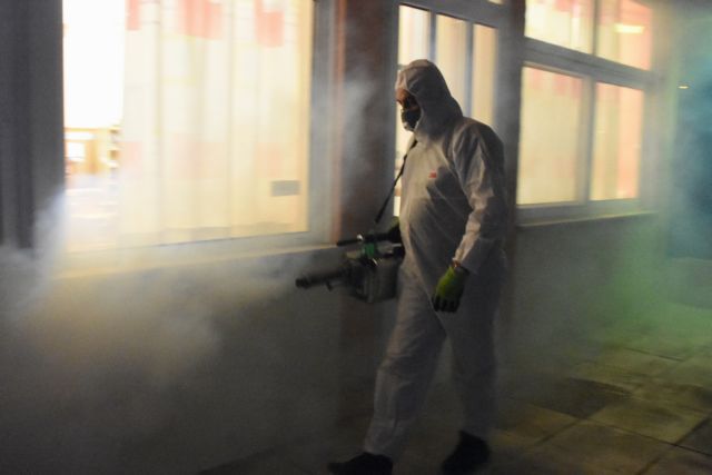 Κορωνοϊός: Ανασκευάζει ο αντιπρύτανης του ΑΠΘ για τον «κατασκευασμένο ιό»