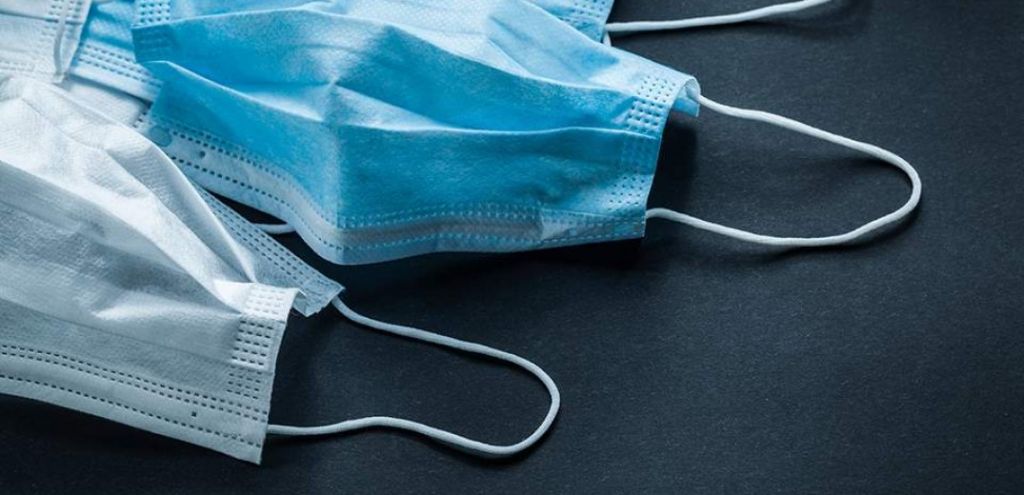 Κοροναϊός : Έφθασαν στην Αθήνα 1,7 εκατ. μάσκες από την Κίνα